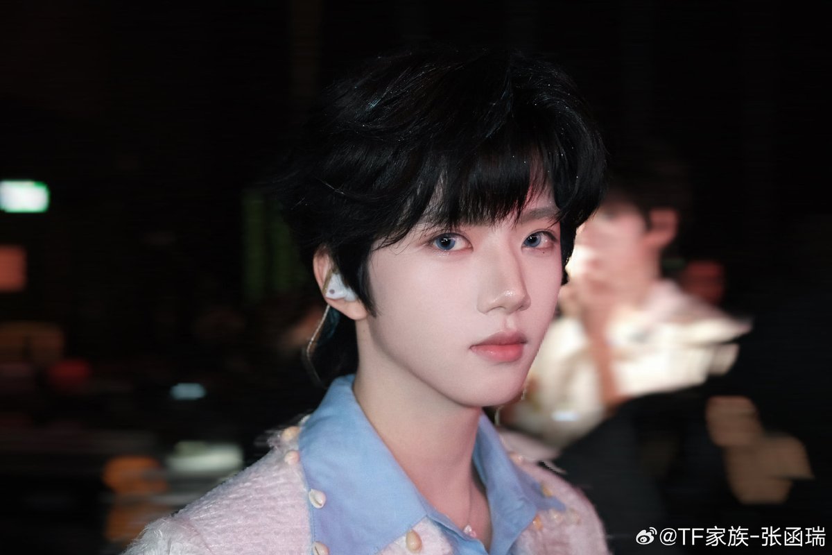 แงง น้องหานรุ่ยน่ารักมากเลย นางบอกว่าได้เรียนรู้อะไรเยอะมากเลยอย่างเช่นจูนสภาพจิตใจแบบเร่งด่วนหลังจากทำผิดพลาดบนสเตจที่แก้ไขอะไรไม่ได้แล้ว ಥ﹏ಥ แต่น้องหานรุ่ยก็บอกว่าคอนนี้น้องหานรุ่ยทำได้ไม่แย่เลย หนิ พูดถูกม้าก ไม่มีตรงไหนไม่ดีเลยสักกะนิ้ดเดียวน้า เหนื่อยแล้วนะคับ💓💫