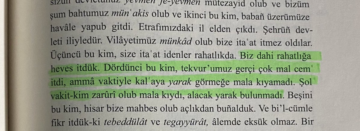 Osmanlıca metin okurken birdenbire gelen yarak* kelimesi üniversiteden beri kahkaha attırıyor. 

Yaraklı adem gönderin 
Halk yaraklandı 
Yarak almaya para bulamadı 
Kaleye yarak almaya paraya kıyamadı 

Yarak, eski Türkçe silah. 
Yara, yarma, yarık, yarak