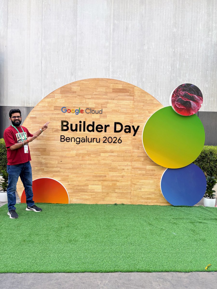 TechpreneurNit's tweet photo. Google Cloud Builder Day 2026 – Bengaluru 🚀

An incredible day surrounded by builders, engineers, and AI practitioners pushing GenAI from prototype to real production systems.

Conversations around Vertex AI, Gemini CLI, and scalable AI engineering were next level. (1/2) https://t.co/j1buidMiGa