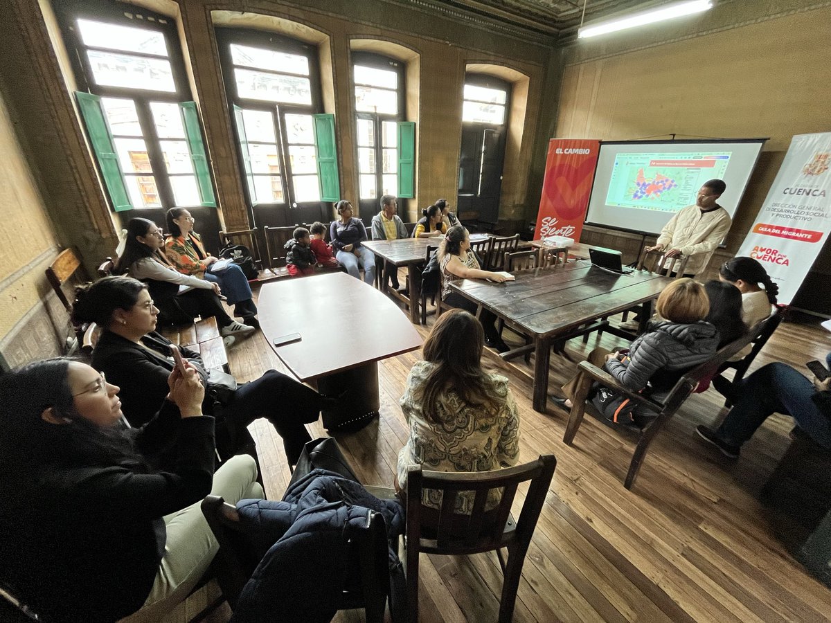 DesSocCuenca's tweet photo. 🌎🤝 Desde la #CasaDelMigrante articulamos cooperación con 🇩🇪 #KfW, #GIZ y @OIMEcuador para fortalecer la inclusión de población en movilidad humana.
🔹 Integración #PMUS I + OPORTUNIDADES
🔹 Taller participativo con beneficiario🗣️
🔹 Trabajo conjunto por cohesión social https://t.co/Jdew7IGryY