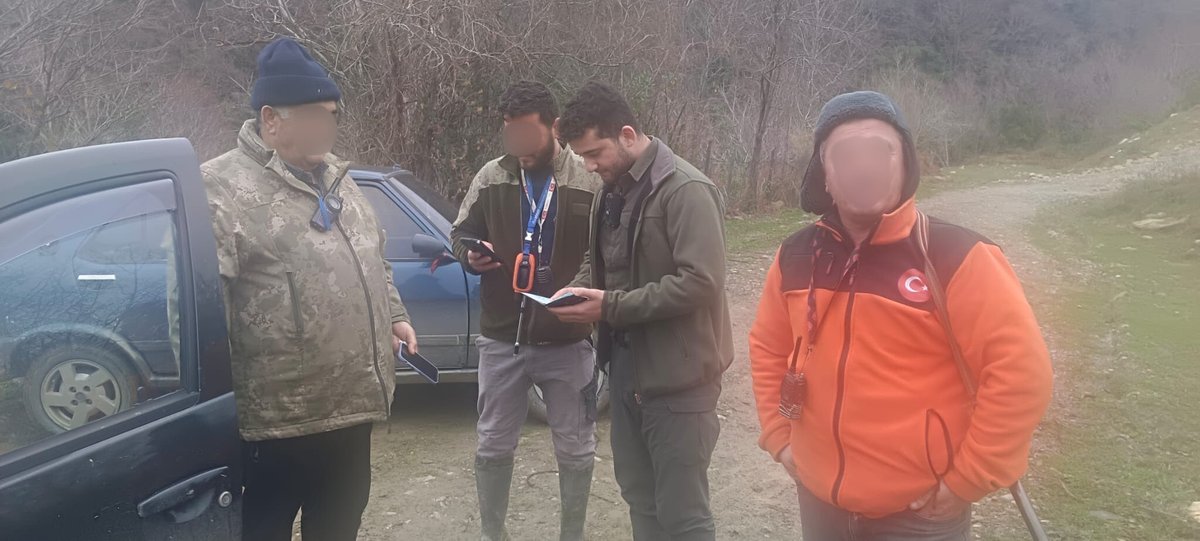 Yasa dışı avcılıkla mücadele kapsamında ekiplerimizce yürütülen av koruma ve kontrol faaliyetleri devam ediyor.

#AvKoruma #YasaDışıAvcılıklaMücadele #DoğayıKoru #SürdürülebilirAvcılık #BiyolojikÇeşitlilik