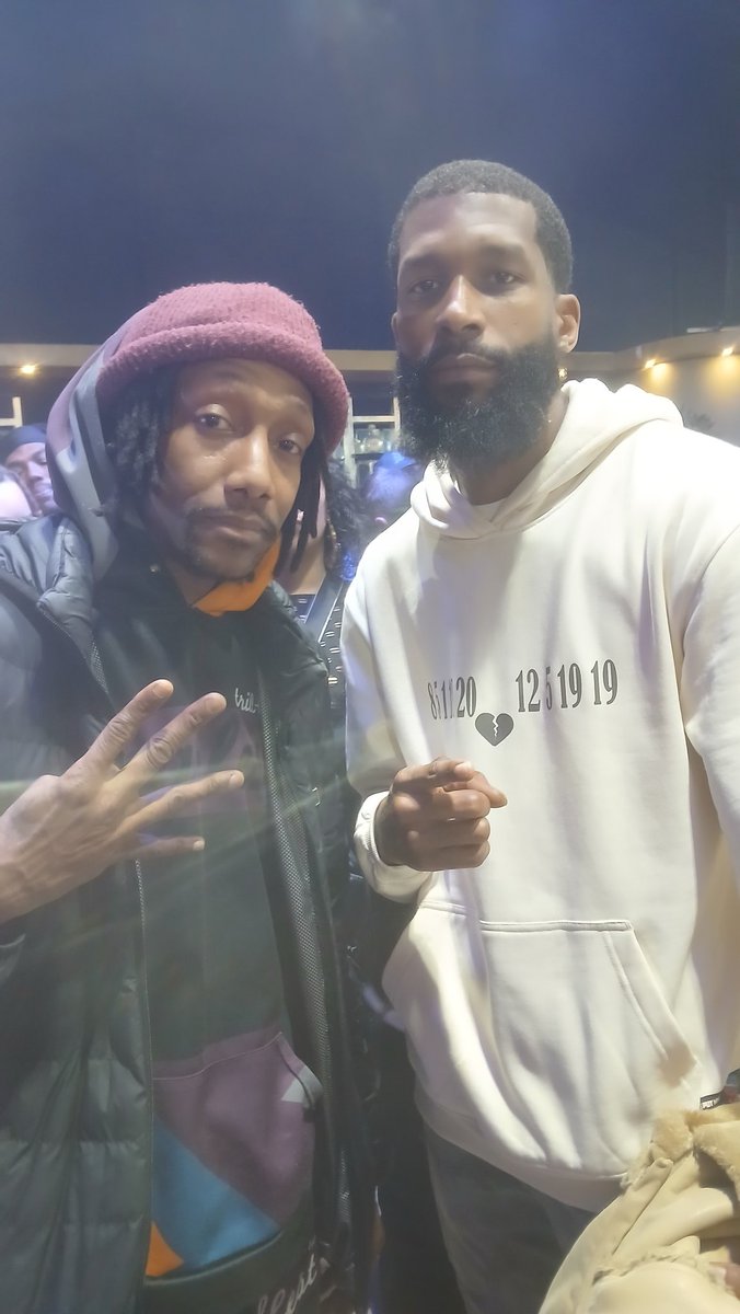 Real_MerkyWataz's tweet photo. IF U NEVA BEEN 2A #BMBL EVENT U SHUD SEE HOW DAT MICHIGAN CROUD IS SHOUT OUT 2 @TheReal_Calicoe and #Wintermadness KEEP DAT SHYT GOIN💯👌🏽 #FreeBillCollector @BilliamBattles SHOUT OUT 2 @SHOONEYDARAPPER @TOPBIZZY @ThekidJ_c YALL NOT HOLLYWOOD 💯💯👌🏽 https://t.co/kHqSJ3wsbs