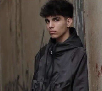 Sssccpp's tweet image. این بچه‌ها، فقط مادرشان پیگیر است  و جز ما کسی را ندارند. جانشان به شدت در خطر است. دانیال ۱۸ ساله است و محمد ۱۹.
#محمد_کریمخانی
#دانیال_نیازی