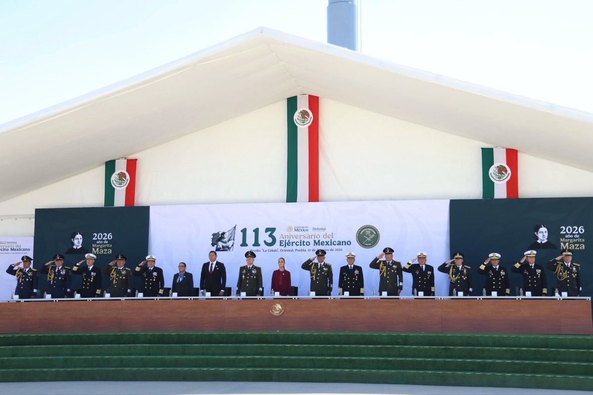 Desde Oriental, acompañamos a nuestra Comandanta Suprema, la Dra. <a href="/Claudiashein/">Claudia Sheinbaum Pardo</a>, en la Ceremonia Conmemorativa del 113 Aniversario del Ejército Mexicano. 🪖🇲🇽

Agradecemos la presencia del titular de <a href="/Defensamx1/">@Defensamx</a>, Ricardo Trevilla Trejo; del Comandante del Ejército Mexicano,