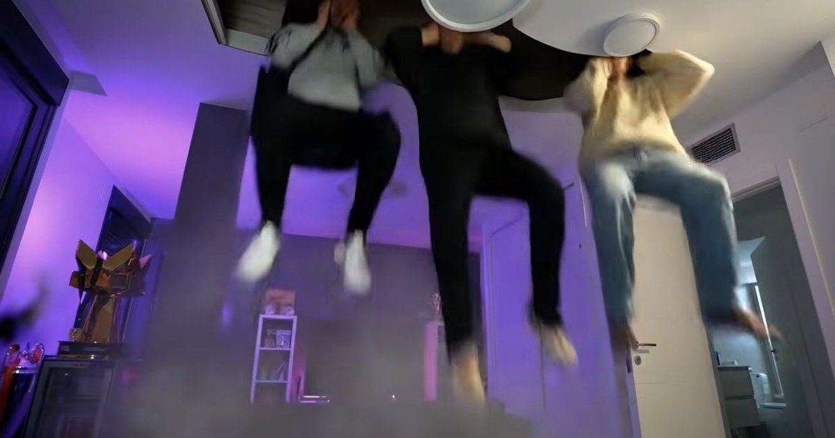 🚨ESTOY A SALVO🚨

Sé que esta semana no hay directos pero es que estoy de viaje, muy lejos, en instagram podéis ver dónde.

Sobre el canal, sí, he trabajado, tenéis YA, video domando a 2 argentinos cayendo del techo del setup.