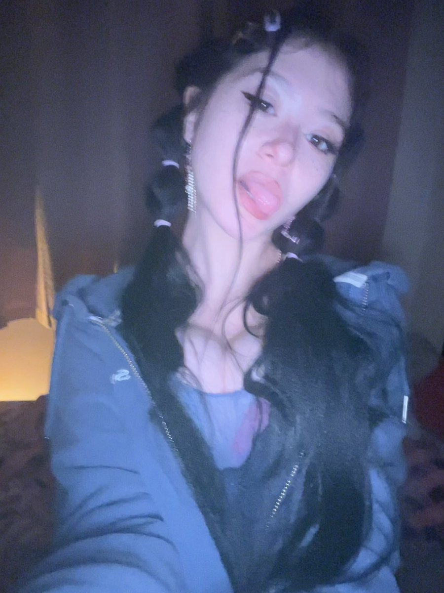 babydopesmoke's tweet photo. >smoke thc cart
>take selfie https://t.co/SxvgqkJHiX