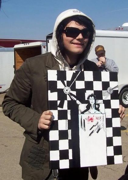 xxlethalzxx's tweet image. gerard way and his art