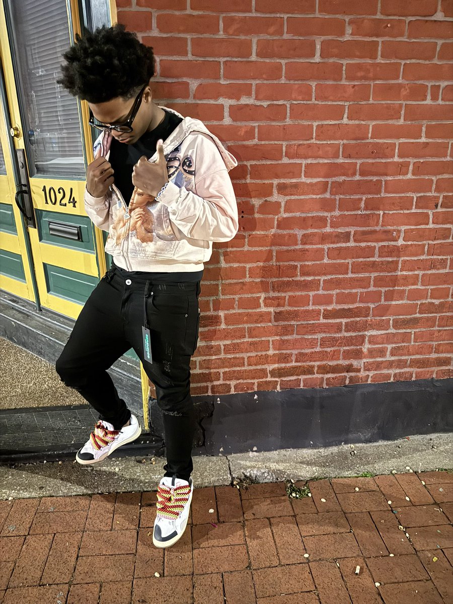 caughtbyp_'s tweet photo. 👎🏾❤️ https://t.co/r1luIEZom5