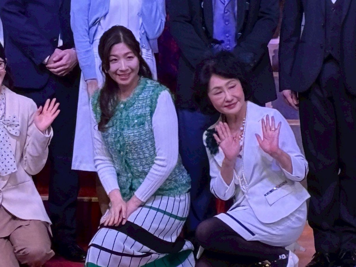 同じ劇団所属の #半井小絵 さん
何度も共演させて頂いている #宮坂公子 さん

お二方が出演していらっしゃる舞台劇「黒革の手帖」観劇させて頂きました。
原作が大作というだけに留まらず、息もつかせぬ怒涛の展開と素晴らしいお芝居に感激☺️

お二人とまた共演させて頂ける様に僕も精進いたします！