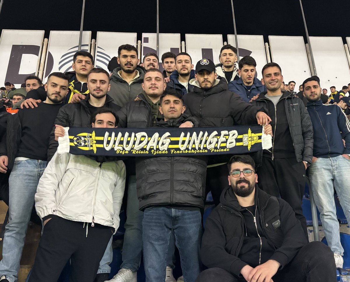 VAZGEÇMEM DÜNYALARI ÖNÜME SERSELER DE!
Fenerbahçemizi, nottingham maçında yalnız bırakmadık.

#UNIGFB