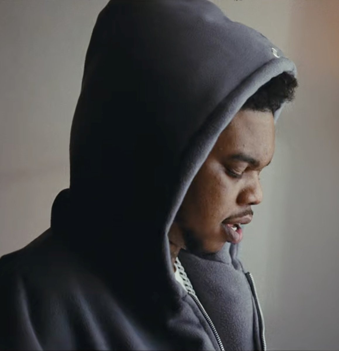 Yo Gotti's CMG artist Lil Poppa died from a self-inflicted gunshot wound to the head in Atlanta, Georgia 🙏🏾 The Jacksonville, Florida rapper's death has been ruled a suicide 🕊️