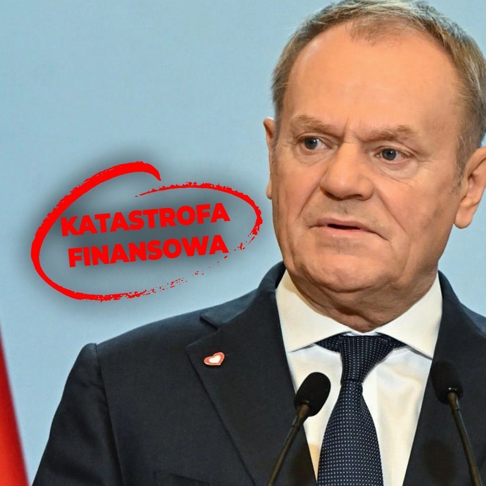 To jest szokujące❗️ Dług Polski ma przekroczyć 100% PKB i alarmuje o tym... Komisja Europejska von der Leyen❗️ Proszę o UDOSTĘPNIANIE, bo ta patowładza prowadzi nas do finansowej katastrofy!

Z raportu Komisji Europejskiej Debt Sustainability Monitor 2025, który szczegółowo