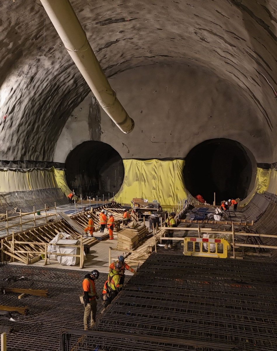 Urban_Toronto's tweet image. A substantial milestone has been reached in the construction of Ontario Line 3 as Metrolinx announced the completion of excavation at the future site of King-Bathurst station on February 12th. urbantoronto.ca/news/2026/02/e…

#Toronto #transit #construction