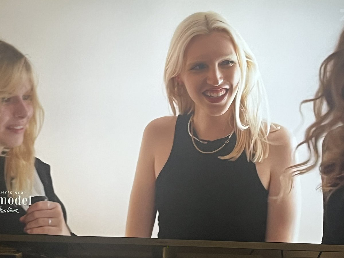 Der Moment, wenn du den Witz als einzige nicht verstanden hast #gntm