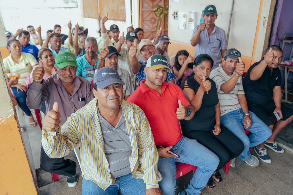 ¡Ya estamos en Samborondón!

Iniciamos las Brigadas de Carnetización del Productor Guayasense. Agricultores y ganaderos que hoy se sienten atendidos, escuchados e identificados. Por primera vez, muchos reciben un reconocimiento formal como lo que son: quienes llevan el alimento a