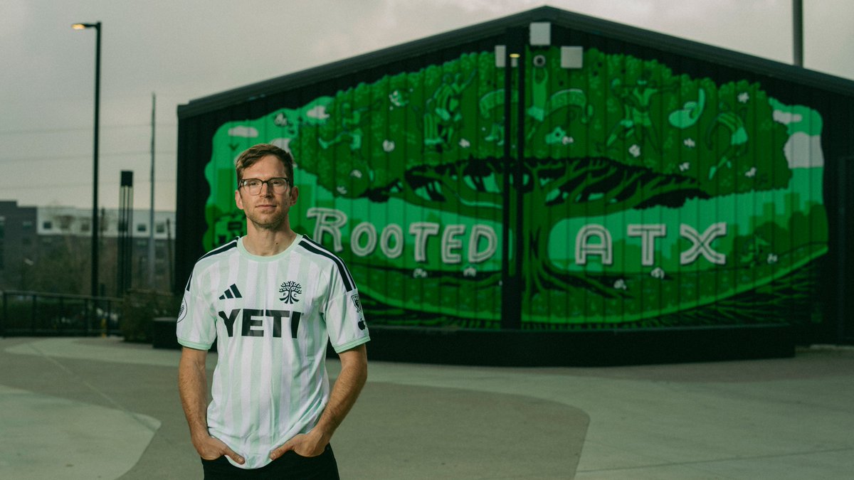 AustinFC's tweet photo. Rooted in our community. 🌳🌳

Excited to present our new mural at the H-E-B Gate as part of the ATXFC Artist Initiative, featuring Austin artist David Regone's VERDE oak taking root at @Q2Stadium! https://t.co/dcA34UYKMn