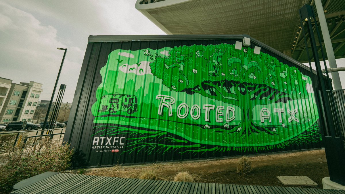 AustinFC's tweet photo. Rooted in our community. 🌳🌳

Excited to present our new mural at the H-E-B Gate as part of the ATXFC Artist Initiative, featuring Austin artist David Regone's VERDE oak taking root at @Q2Stadium! https://t.co/dcA34UYKMn