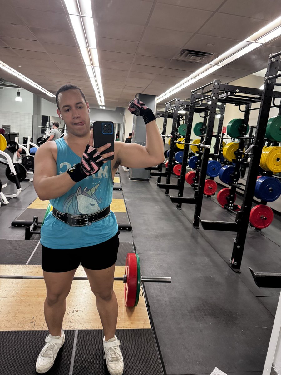 Thiccums the Unicorn tweet media