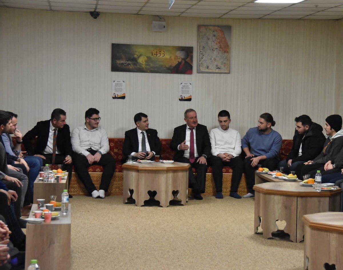 Ankara Valisi Sn.Vasip Şahin, Vali Yardımcısı Sn.Murat Soylu ve Genel Müdürümüz Sn.Recep Ali Er, Ramazan ayının ilk iftarında Hüseyin Gazi Yurdu öğrencilerimizle birlikteydi.

#YurdumdaRamazan