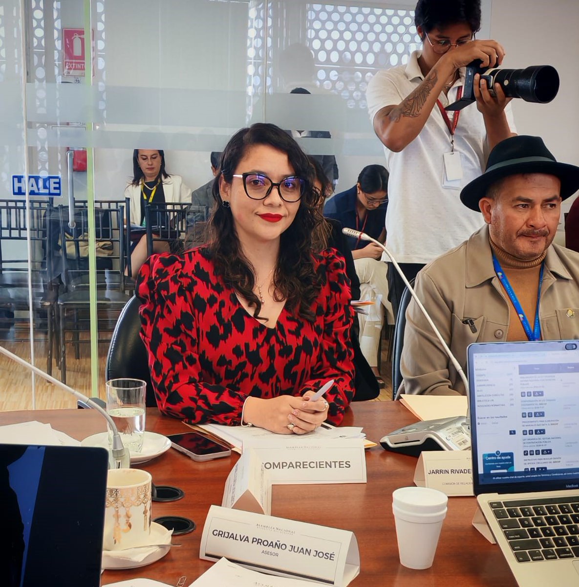 La subdirectora general del SERCOP, Nataly Avilés, expuso ante <a href="/RRIIMovilidadAN/">Comisión de RRII y Movilidad Humana</a> el marco normativo sobre la adquisición de 60 trolebuses.

Explicó, además, los mecanismos nacionales para contratación de bienes y servicios conforme a LOSNC y su Reglamento: shorturl.at/dBvxZ