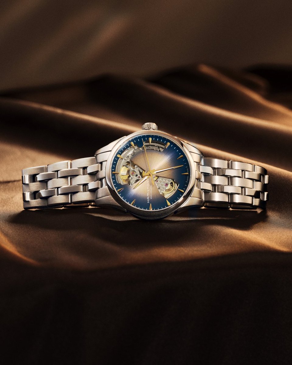 hamiltonwatch's tweet image. Deep midnight blue. The new Jazzmaster Open Heart 36mm uses rich color and an open dial to highlight the beauty of Swiss mechanics in motion. Designed to be seen: ms.spr.ly/6014QV4cr

#HamiltonWatch #craftsmanship
(Ref. H32215101)