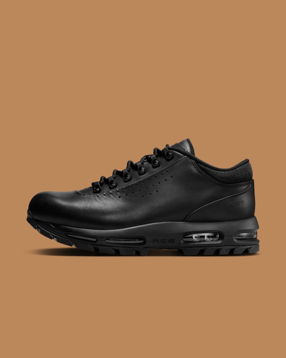 nikestore's tweet photo. Done up in striking neutrals for you to dress up or kick it casual.

The Air Max Goadome Low

Available at 10am ET 🇺🇸

'Taupe and Black': https://t.co/EGerMPtBQt

'Black': https://t.co/QpNrAR3vh0 https://t.co/H4x9fBzBsX