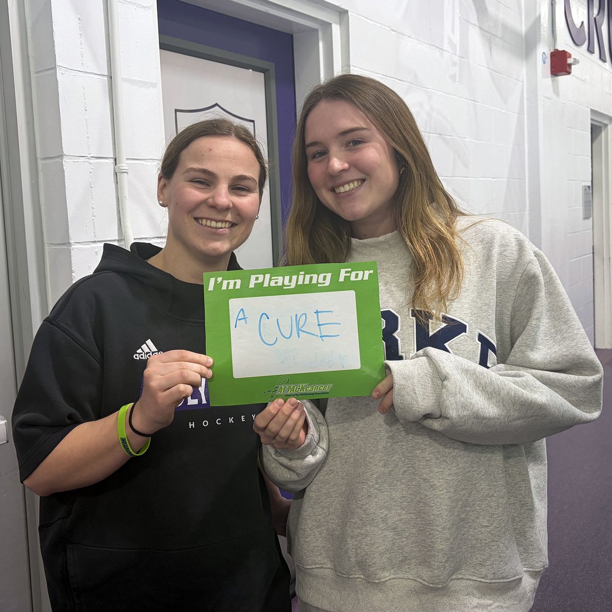 Holy Cross Women's Hockey tweet media