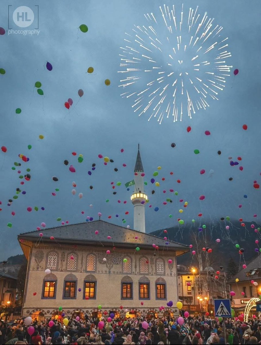 e_secer's tweet photo. Ramazan'ı karşılayan Travnik şehrimizden bir görüntü. https://t.co/cNHHi2GnaX