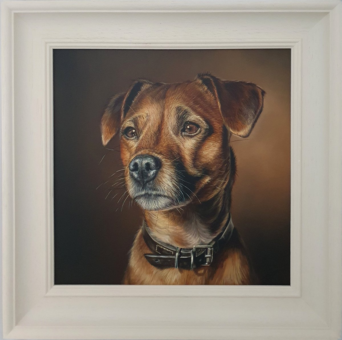 EdenPortraits's tweet photo. Really pleased with how Jim's portrait looks in this frame! Frame selection is an art in itself, and I wanted something that would pop against the painting's tones without overpowering it. Soft ivory was the way to go. What do you think?
#oilportrait #animalart #animalartist https://t.co/v4GZGSFZM5