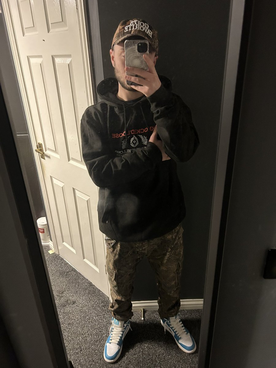 brad #notodezerbi tweet media