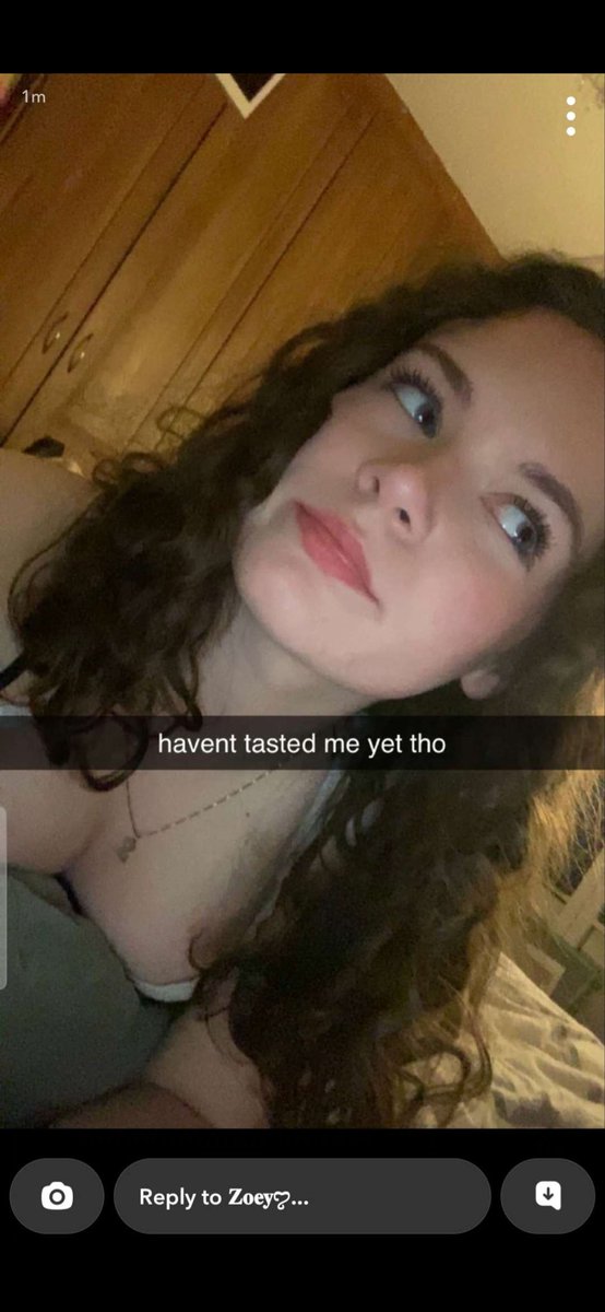 tribbbeer's tweet photo. Adding all your favourite bops on snap and sending you whatever pics they send me just like this one all you have to do is dm me their username https://t.co/RqDdDyth15