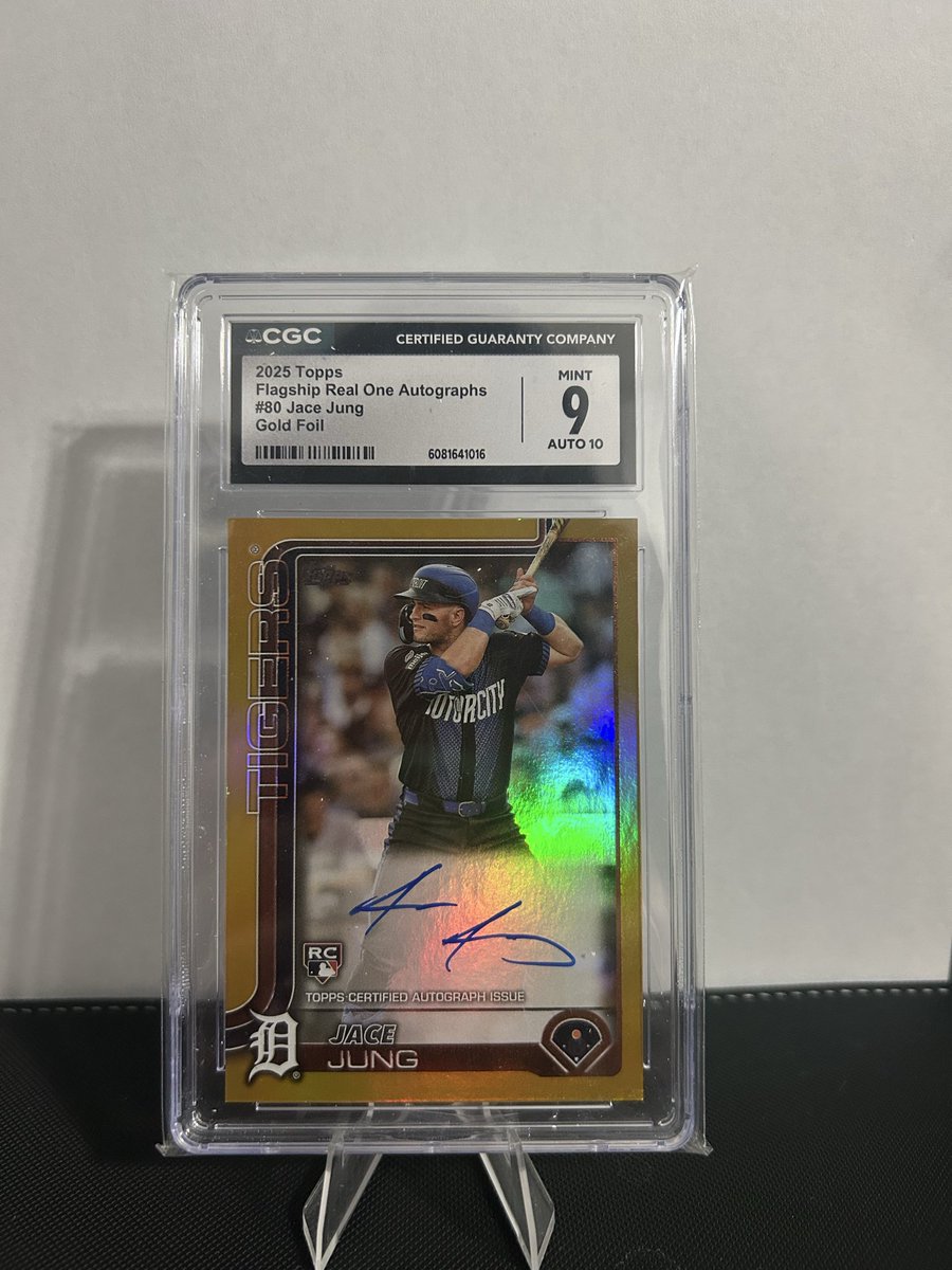 SmittyCardCo's tweet image. Couple new listings on eBay! Lower prices on here