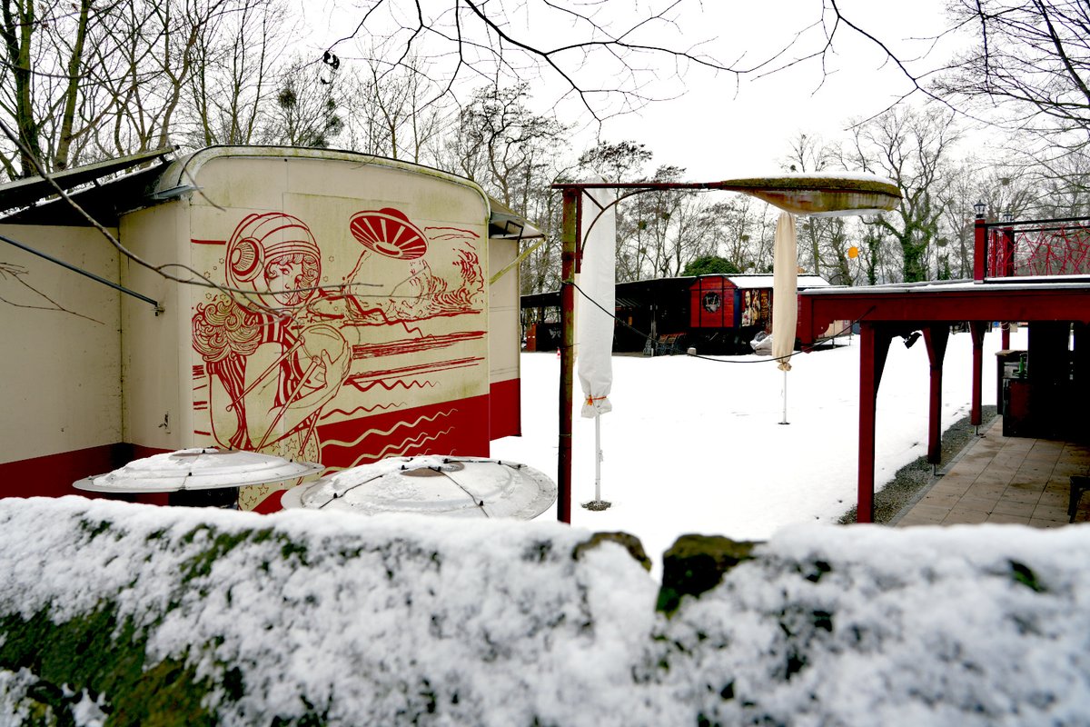 Von der Wodka-Hütte der Kosaken über eine der beliebtesten Großgaststätten Dresdens zum alternativen Botanischen Sommerklub Saloppe

Nachdem ich vorgestern das Wasserwerk Saloppe behandelt hatte, nun zur Gaststätte Saloppe. 

Napoleon und die Sachsen verloren 1813 den