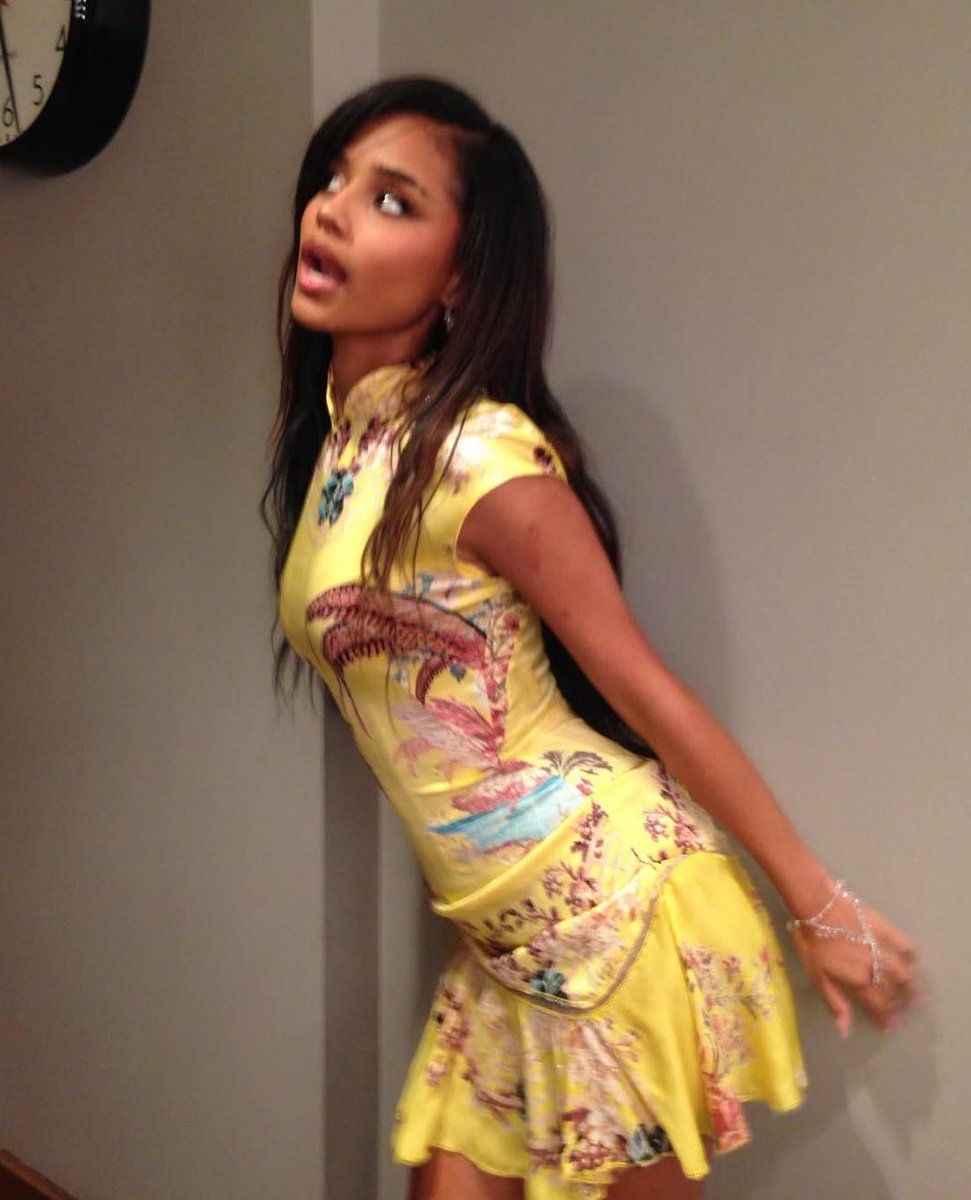 badestoutfit's tweet photo. tyla’s wearing roberto cavalli ss03 https://t.co/mLETrnMyCd