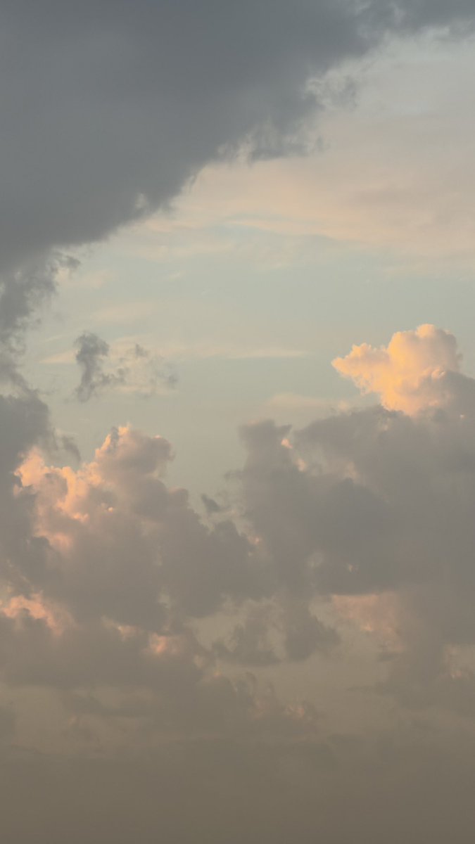 HyderShammasi's tweet photo. ⛅️ https://t.co/KmmbqjNgcd