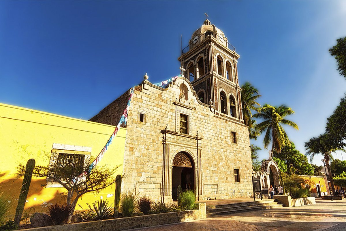 INAHmx's tweet image. #SabíasQue en México existen ciudades enteras protegidas por su valor histórico 🗺️🔍👀

¡Conoce las Zonas de Monumentos Históricos declaradas por el INAH!

Visita nuestro sitio y descubre todo lo que necesitas saber al respecto: monumentoshistoricos.inah.gob.mx 👈