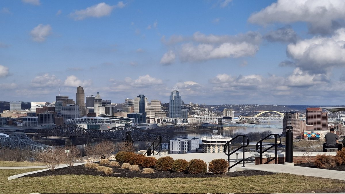 frostygary's tweet photo. It's a beautiful day in Cincinnati 🌞 https://t.co/aBJlmz8Fs7