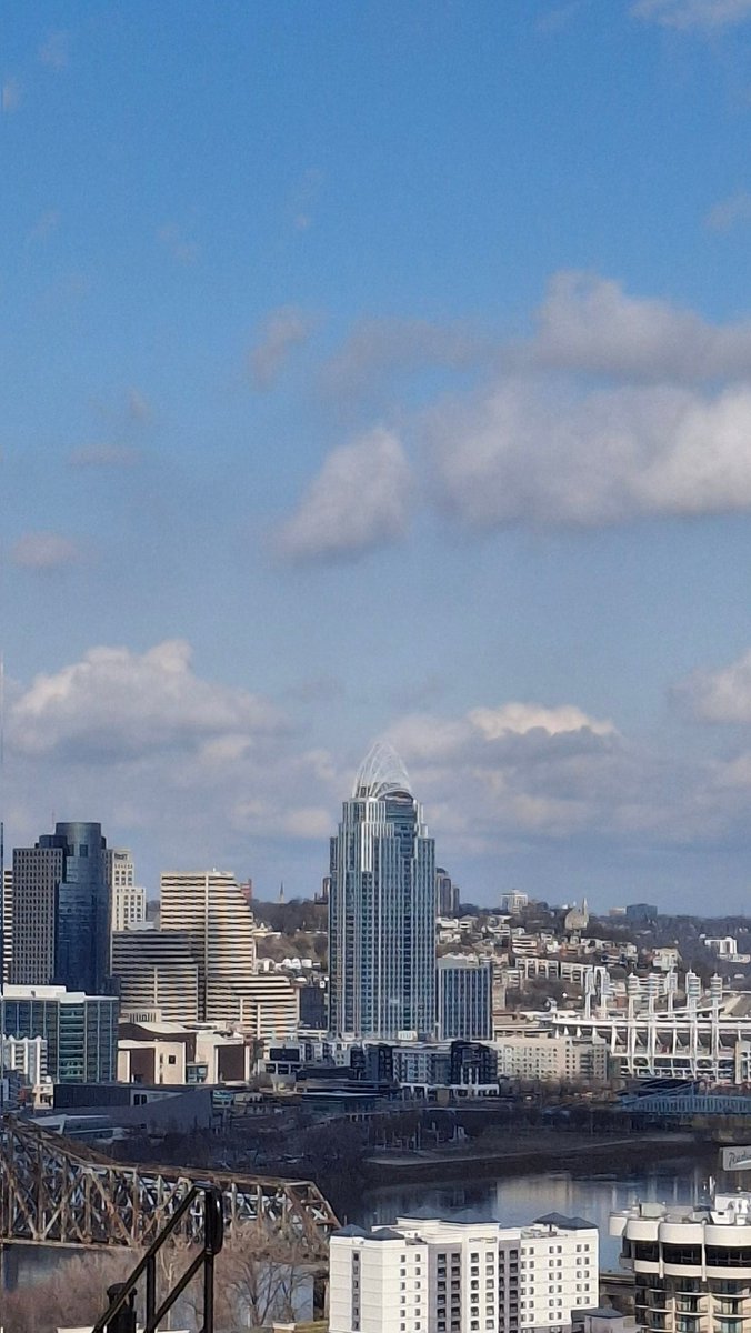 frostygary's tweet photo. It's a beautiful day in Cincinnati 🌞 https://t.co/aBJlmz8Fs7