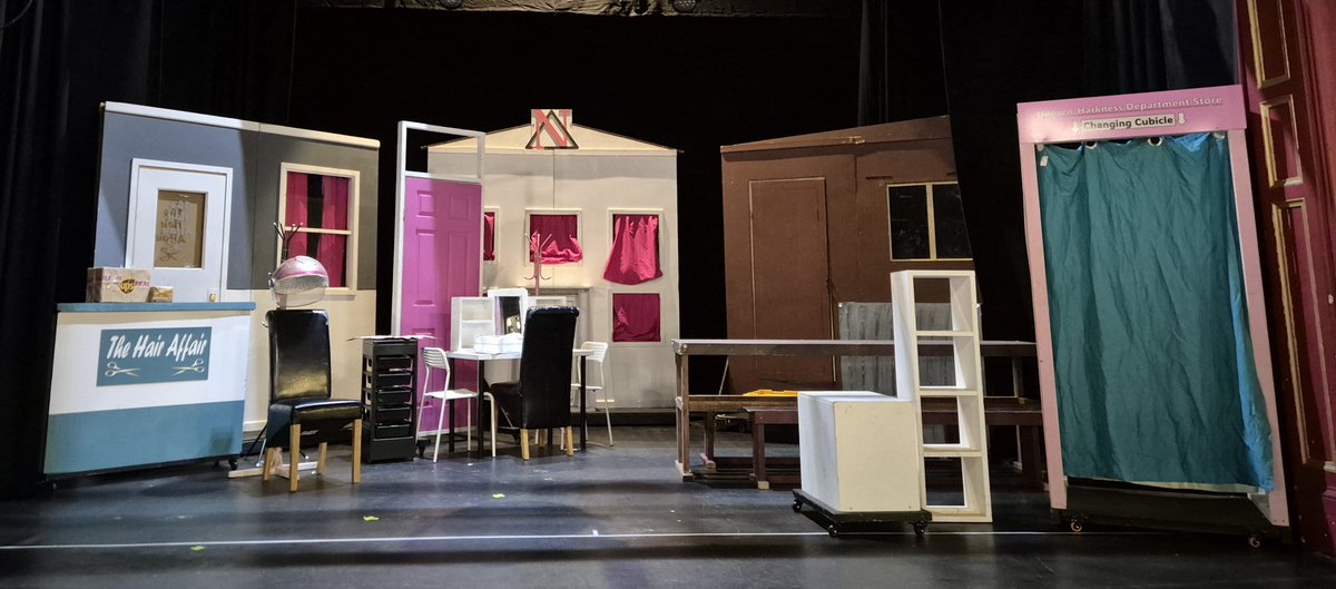 SetForTheShow tweet media