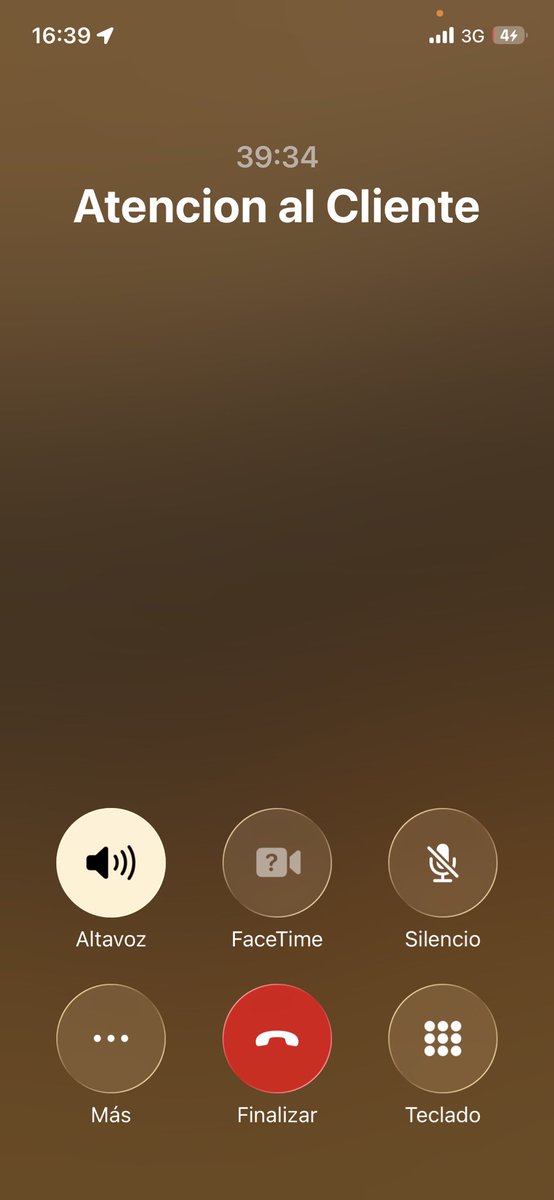 40 minutos esperando ser atendida, son una CAGADA!!!! Que aparte de no solucionar NADA, no contestan, pero para cobrar y robarnos no tienen ningún problema!!!! <a href="/TigoParaguay/">Tigo Paraguay</a>