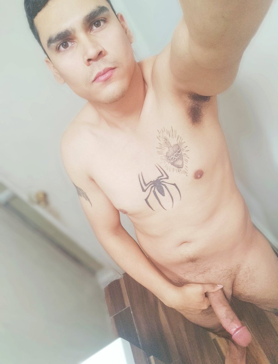 Spider799Man's tweet photo. @men4men11 https://t.co/34AMhzDPLh