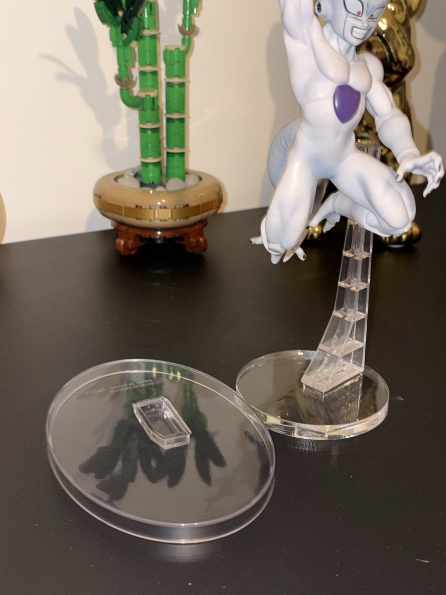 Marcharian tweet media