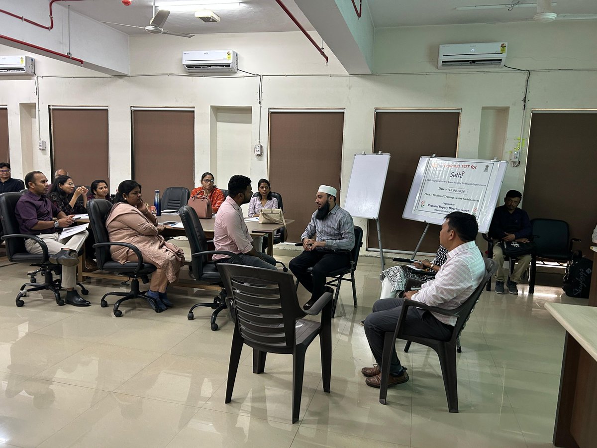 મેં.કમિશ્નરશ્રી આરોગ્ય રૂરલ અને મિશન ડાયરેક્ટરશ્રી નેશનલ હેલ્થ મિશન ગુજરાતના નેતૃત્વ હેઠળ આયોજિત રિજનલ કક્ષાની તાલીમ Skill Augmentation and Team Building for Health Improvement ની કાર્યક્રમ માં તા.૧૩/૦૨/૨૦૨૬ના રોજ ડિવિઝનલ ટ્રેનિંગ સેન્ટર સચિન, સુરત ખાતે તાલીમ અર્થે ભાગ લીધો.