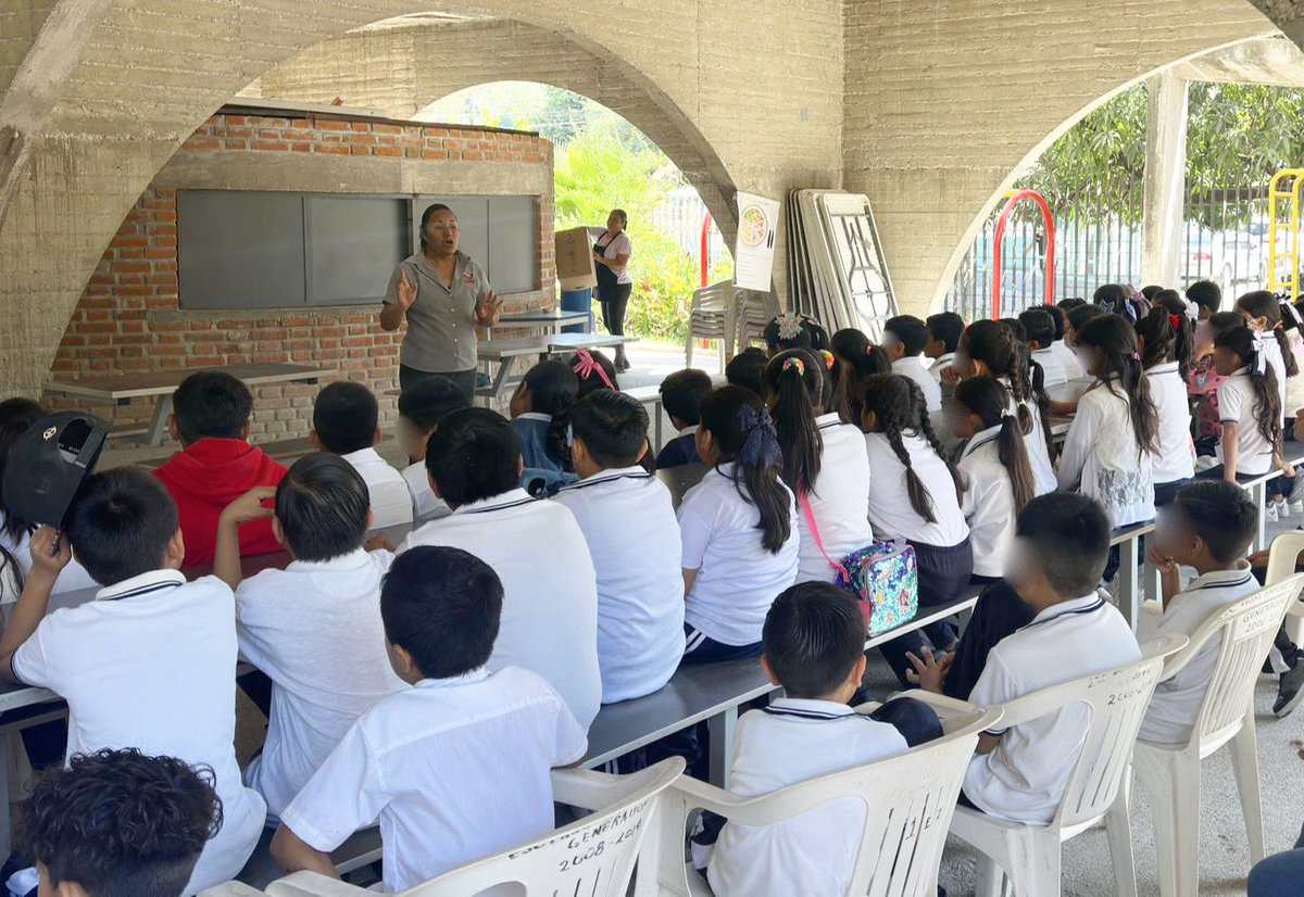 📌 La Comisión de Derechos Humanos del Estado de Morelos impartió la plática “Derechos de Niñas, Niños y Adolescentes” en la Escuela Primaria Emiliano Zapata, con el propósito de fortalecer el conocimiento y ejercicio de sus derechos.

#AgendaDDHH #CDHM