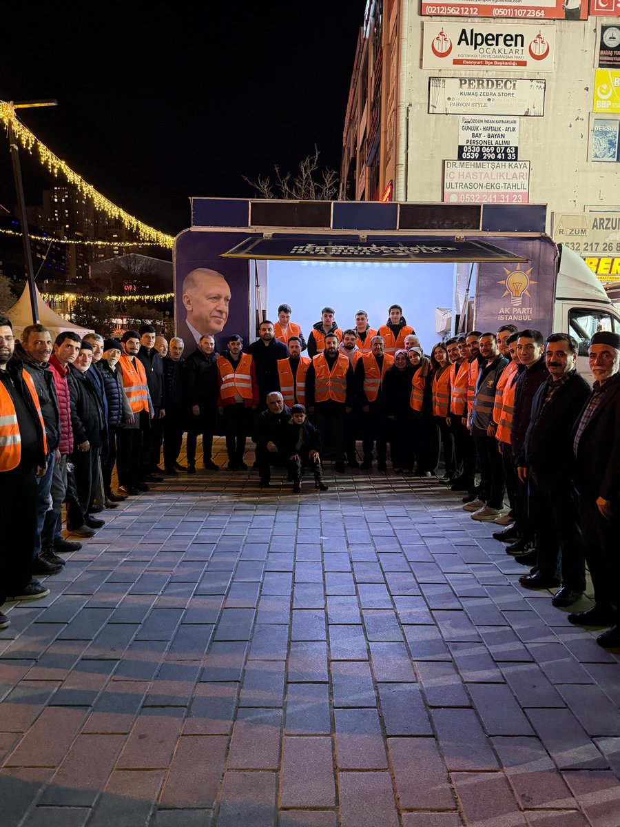 Teravih namazı sonrası Esenyurt meydanda lokum dağıtımı yaptık. 

<a href="/akgencistanbul/">AK Gençlik İstanbul</a> 
<a href="/nevzatyucetr/">Nevzat Yüce</a>