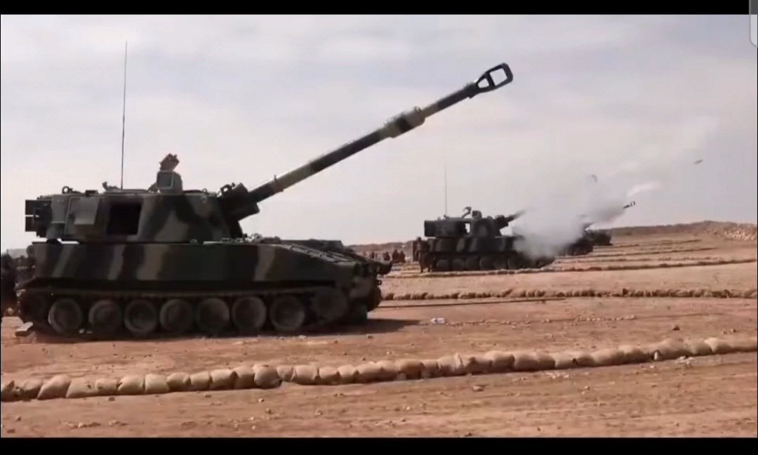 KOMARMIES's tweet image. #Moroccan Armed Forces 🇲🇦 M-109A5 Howitzer #artillery system x M1A1 Abrams #tank #Morocco #Maroc
