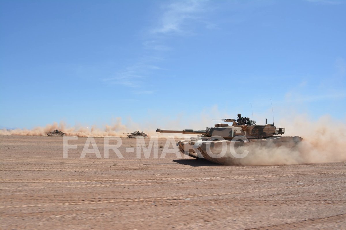 KOMARMIES's tweet image. #Moroccan Armed Forces 🇲🇦 M-109A5 Howitzer #artillery system x M1A1 Abrams #tank #Morocco #Maroc