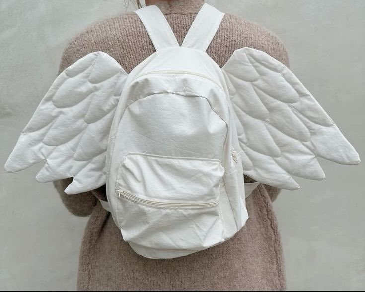 lapafaits's tweet photo. angel wings on everything #veryme 🪽 https://t.co/A5DICERRZf