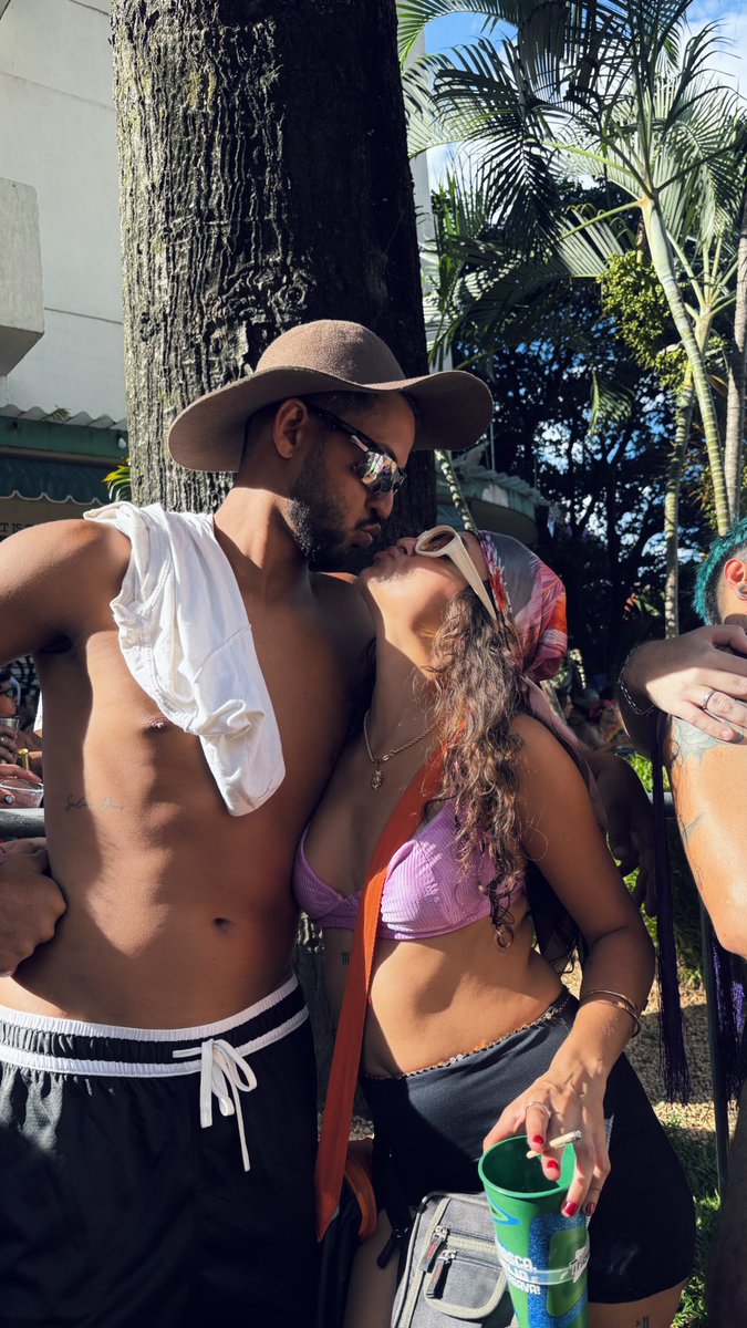 majulol's tweet photo. Há casais que odeiam o carnaval e tem nos, que vamos de fantasia combinando https://t.co/iU3XZNnSwp