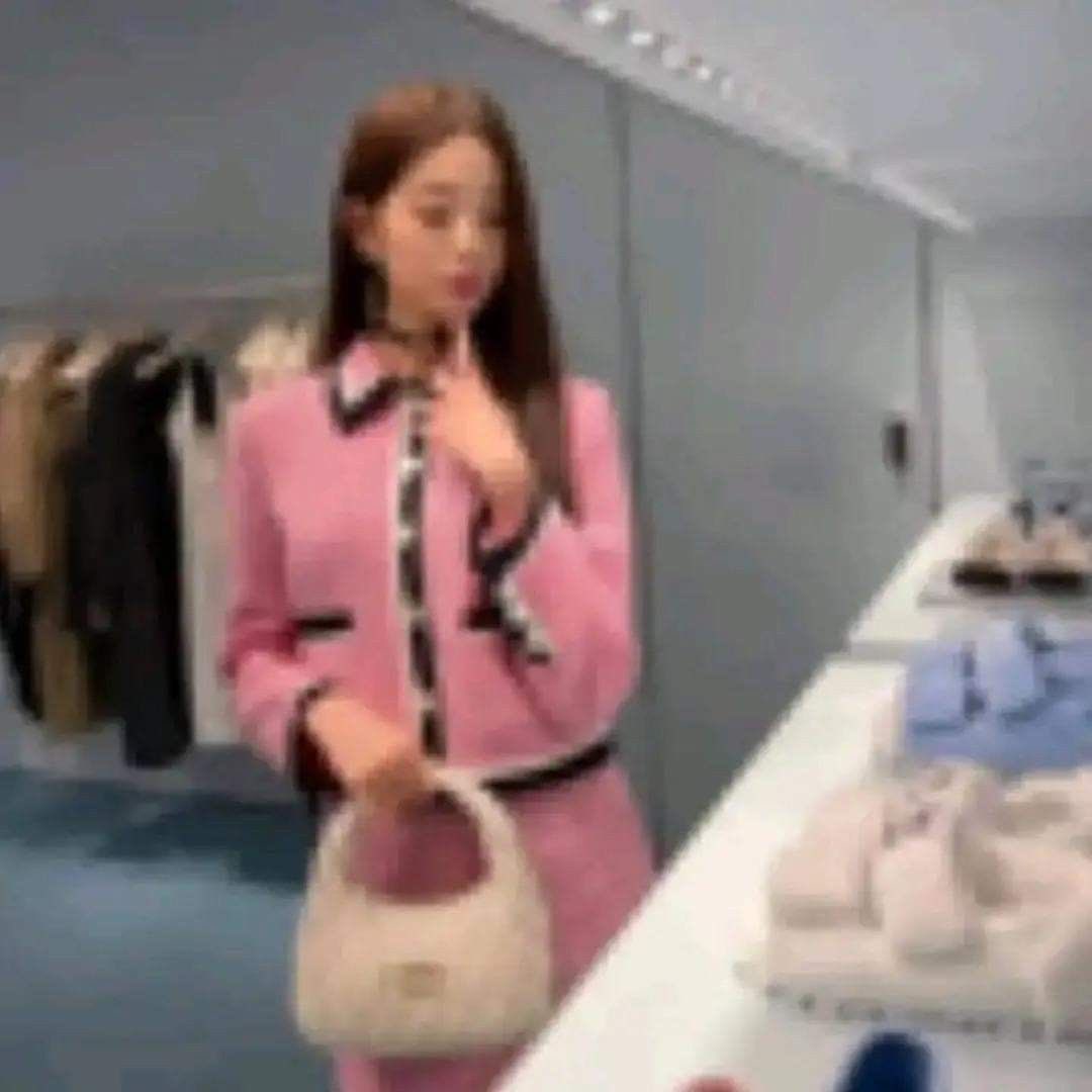 pinkdolliesxx's tweet image. eu não ligo se outras meninas são gordas, eu ligo se eu for